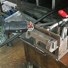 Load image into Gallery viewer, Pneumatic Reciprocating Air Body Saw with 24T &amp; 32T Blade
